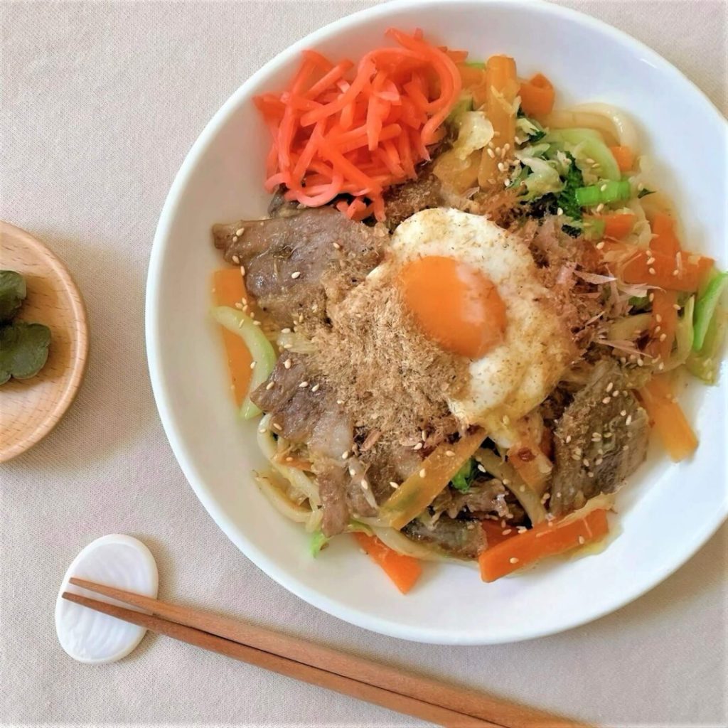 具だくさんの焼うどん